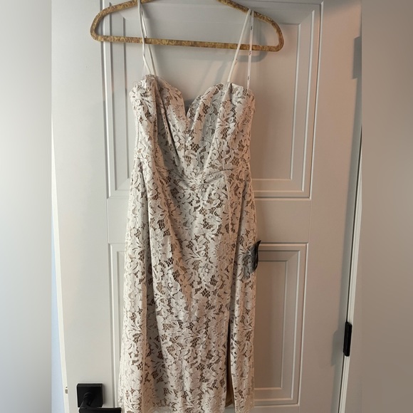 Lulu’s Amazing Allure white dress - Picture 2 of 3